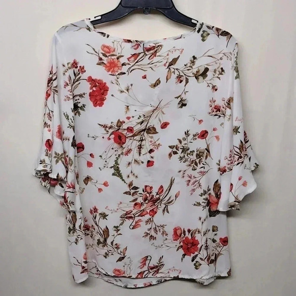 New Directions Floral Blouse - Picture 7 of 7